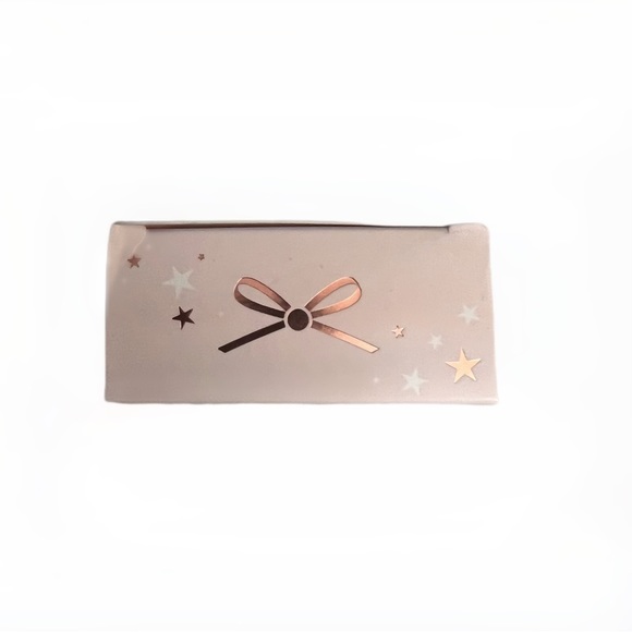 Ciate London Coconut Lightly Scented Setting Powder - Picture 5 of 9